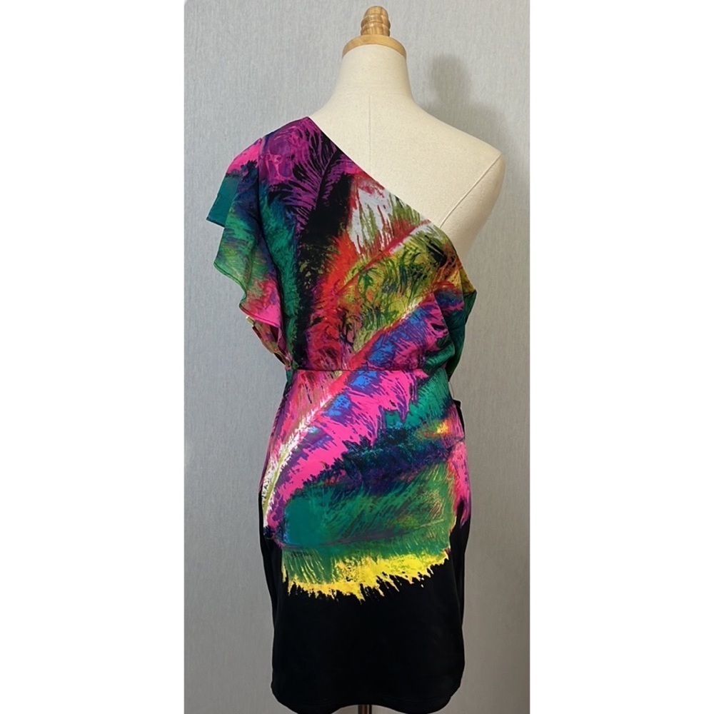NWT BeBe Multi-colored One Shoulder Feather print Mini Dress Size M - Picture 7 of 10